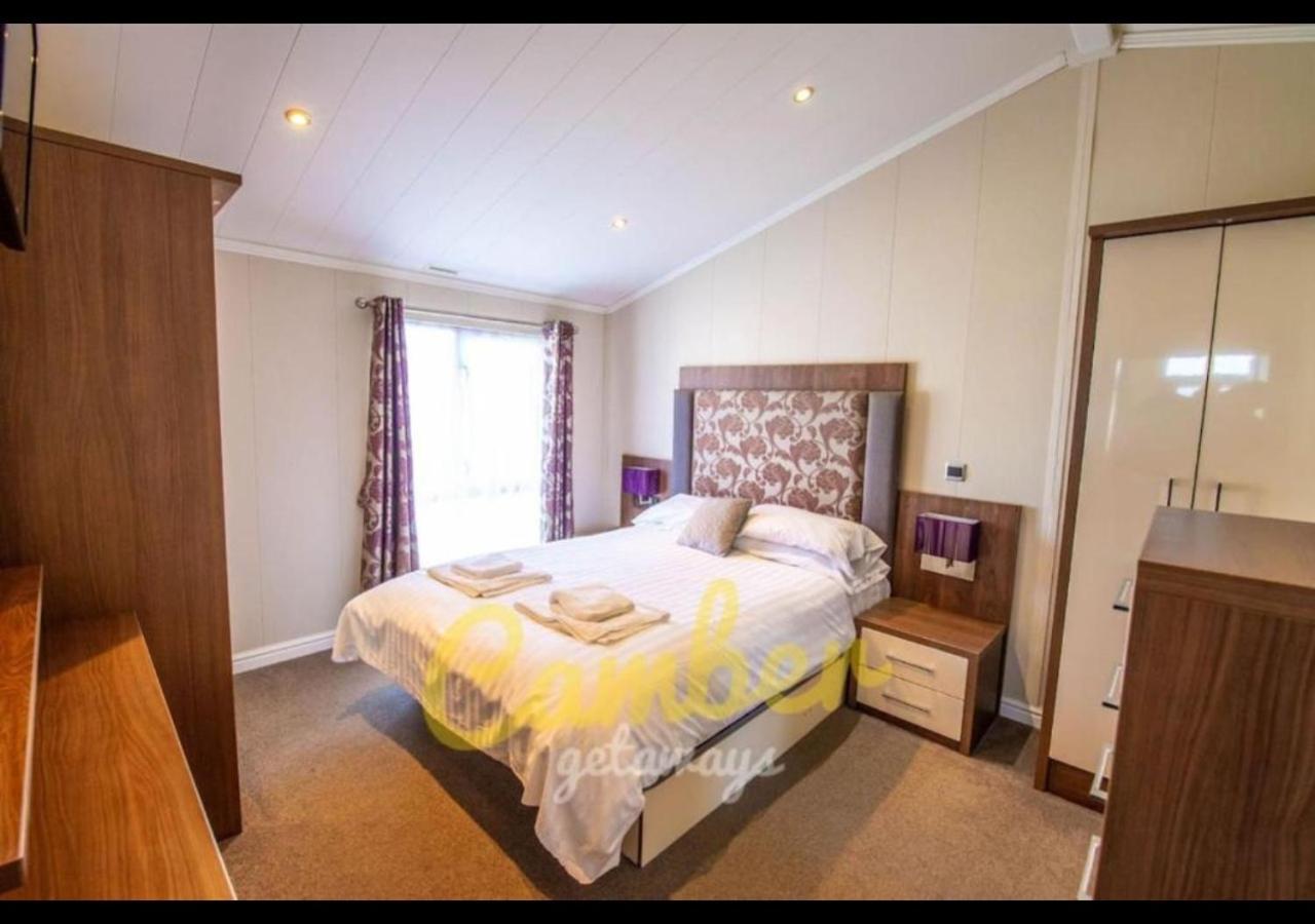 Mp768 - Camber Sands Holiday Park - Huge Lodge - Small Dog Friendly - Sleeps 8 Eksteriør billede