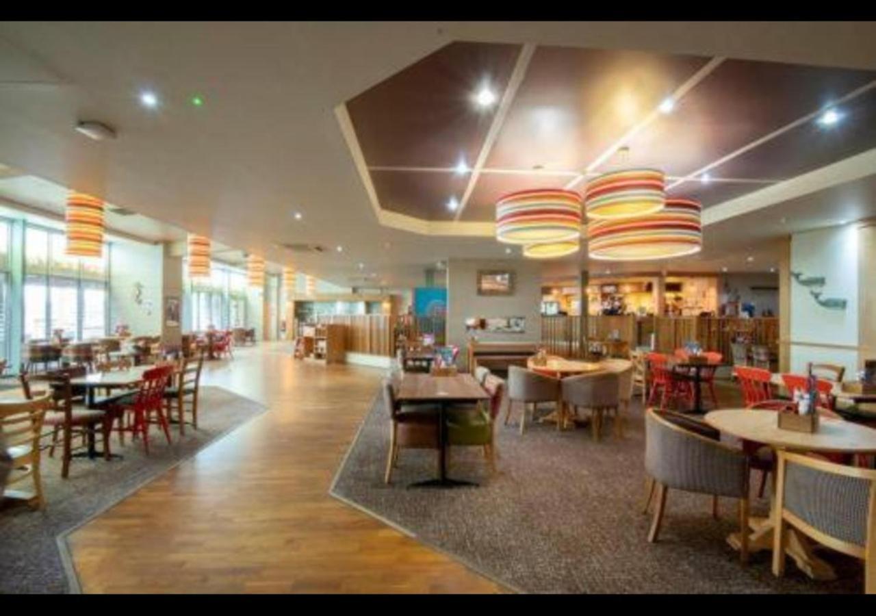 Mp768 - Camber Sands Holiday Park - Huge Lodge - Small Dog Friendly - Sleeps 8 Eksteriør billede